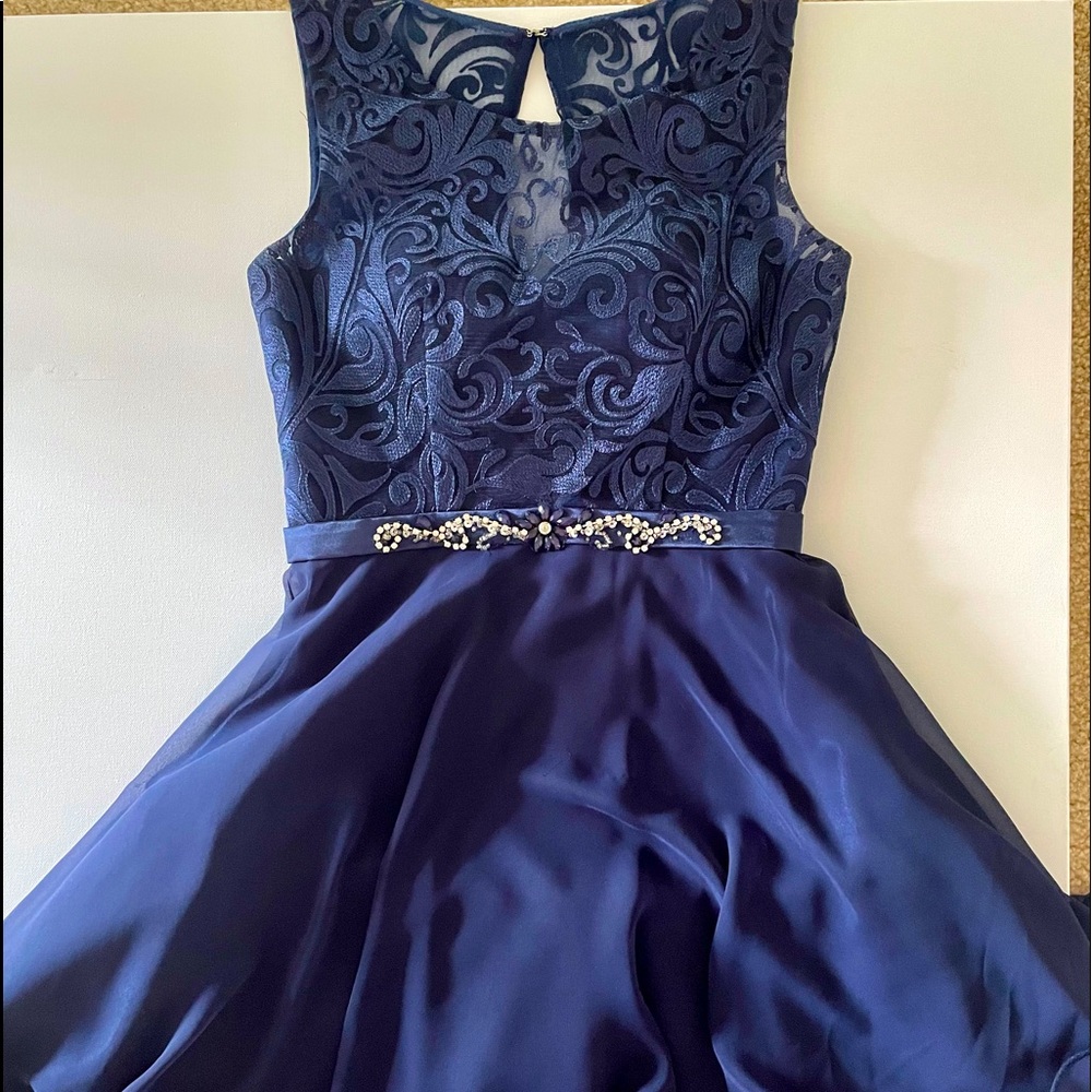 SHORT FORMAL DRESS - USED ONCE